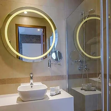 Otel Grand Downtown 4*