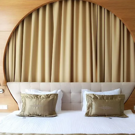 Grand Downtown Szálloda 4*