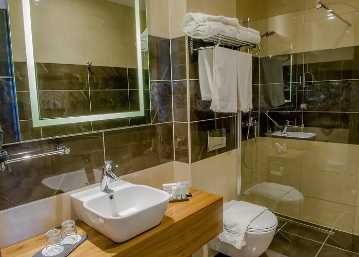 Grand Downtown Hotel 4*