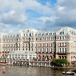 Hotel Grand Downtown
